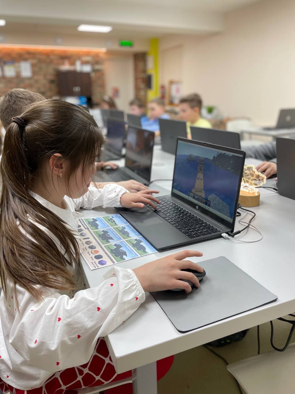 Спільна робота над проєктом у Minecraft